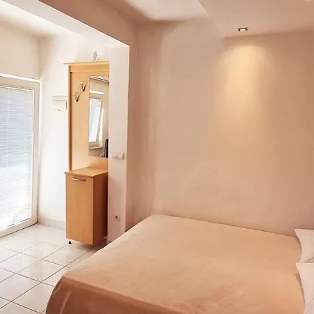 Adriatica * Σίμπενικ